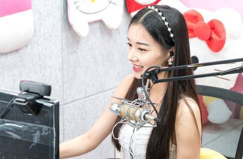 娱乐吃瓜酱戴上了手铐,揭秘幕后真相